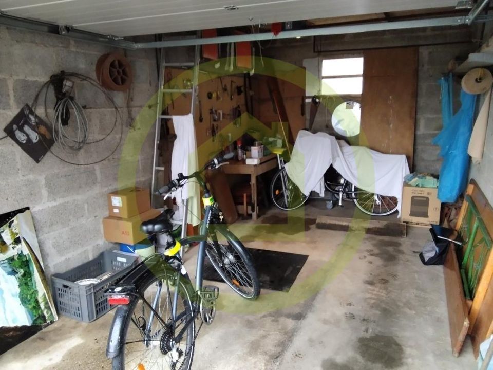 Garage i Le Plessier-sur-Saint-Just, Oise - foto 2