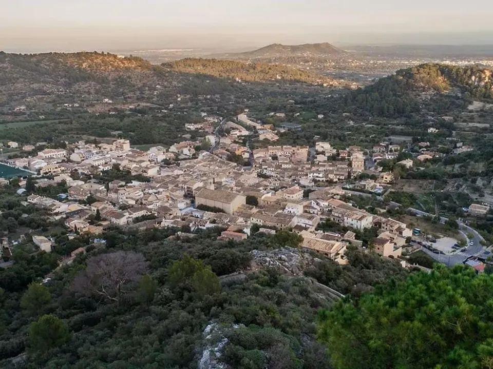 Tomt i Mancor De La Vall, Mallorca - bilde 1