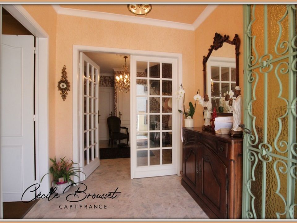 Villa i Le Boulou, Pyrenees-Orientales - foto 1