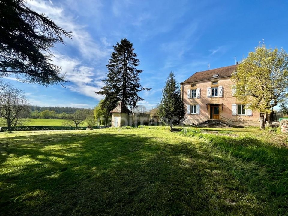 Villa i Saint-Pierre-la-Noaille, Loire - foto 1