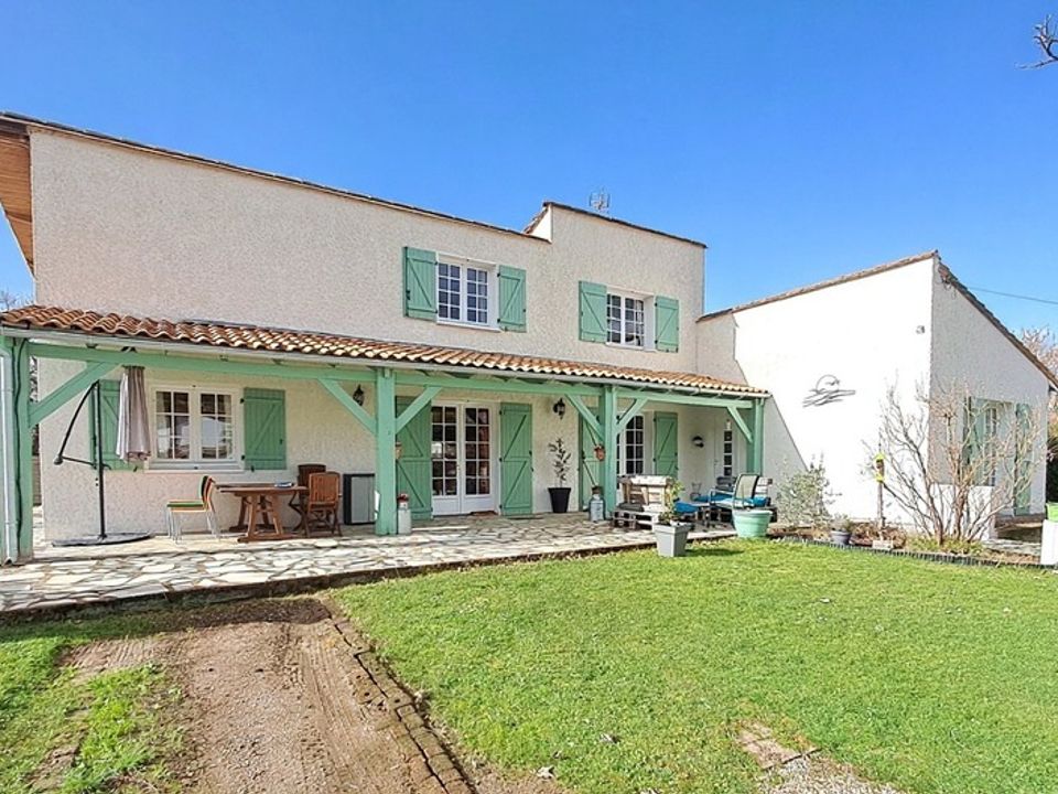Villa i Saint-Medard-en-Jalles, Gironde - foto 1