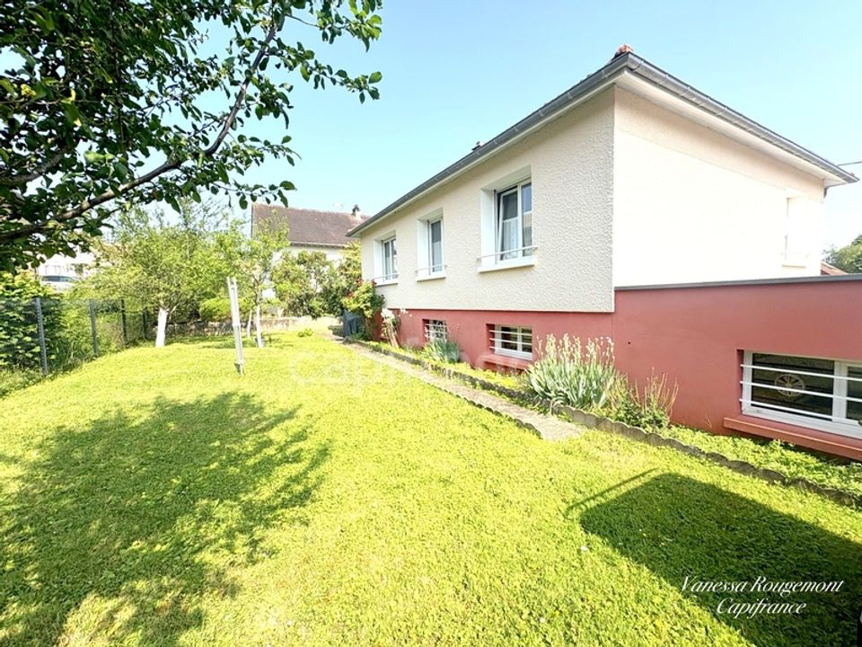 Byhus i Auxerre, Yonne - foto 1