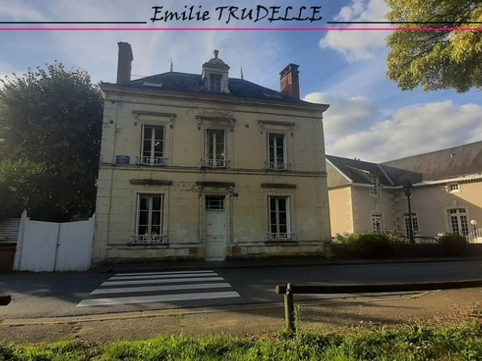 Villa a La Chartre-sur-le-Loir, Sarthe - foto 1