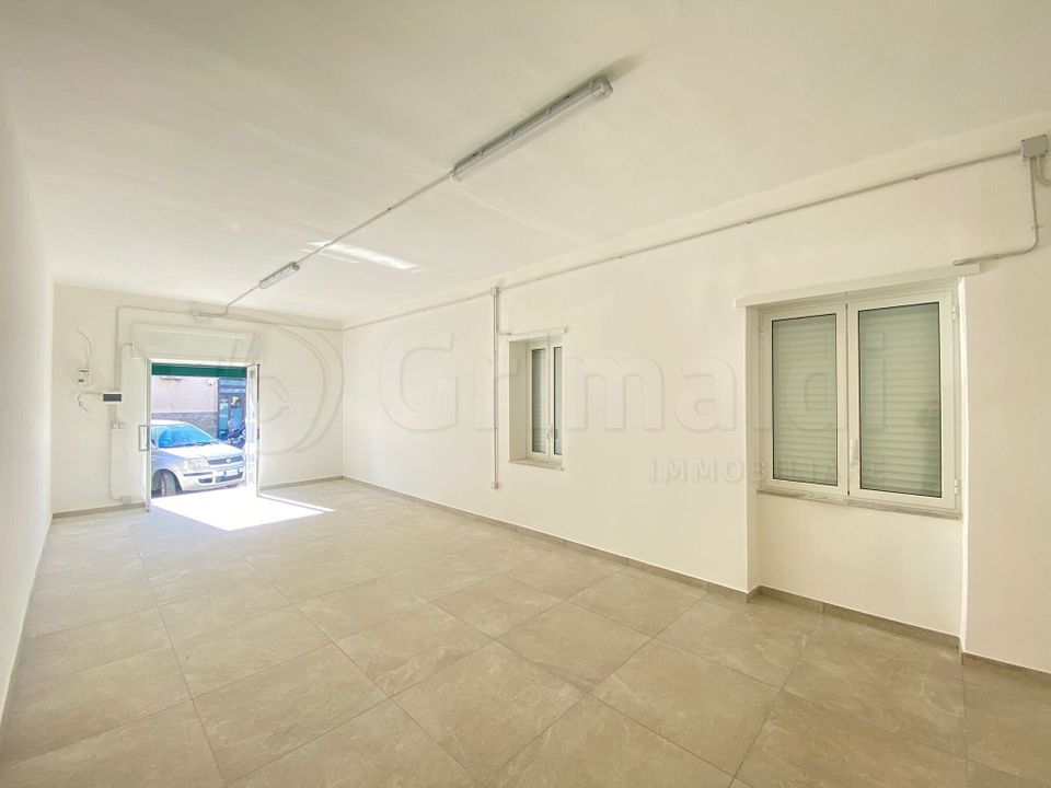 Erhvervsejendom i Giugliano in Campania, Naples - foto 2