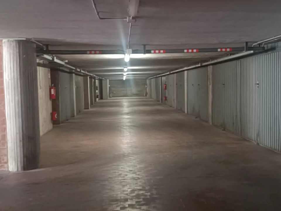 Garage i Perugia, Perugia - foto 4