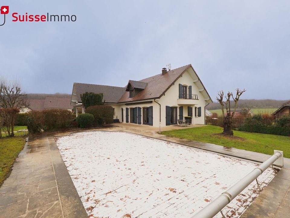 Villa i Montbeliard, Doubs - foto 1