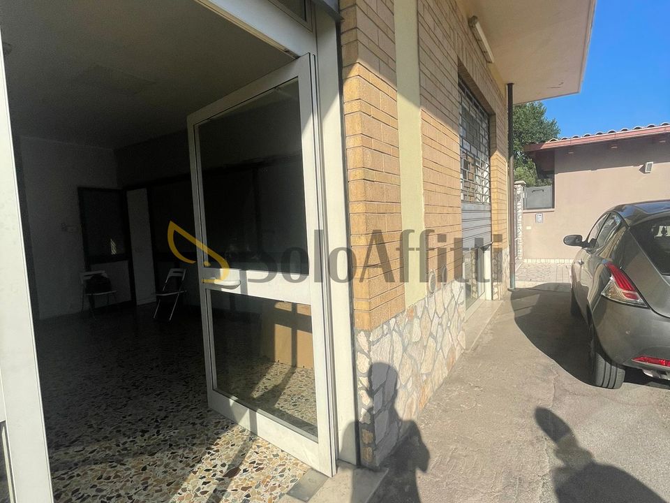 Erhvervsejendom i Frosinone, Frosinone - foto 5