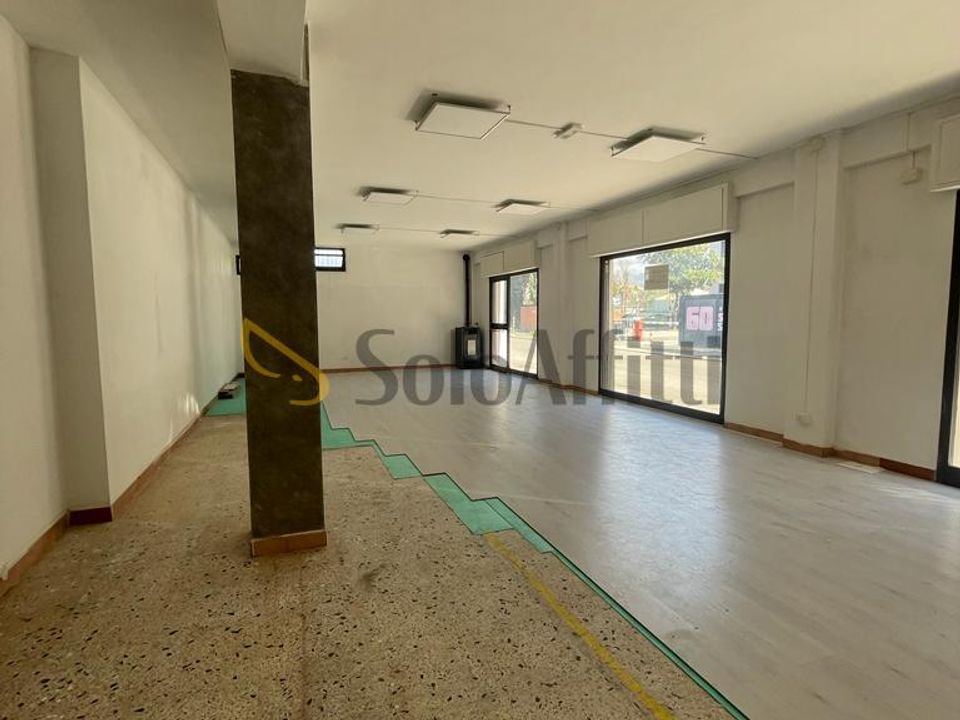 Commercial property in Frosinone, Frosinone - photo 2