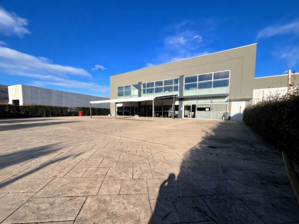 Erhvervsejendom i Montorso Vicentino, Vicenza - foto 1