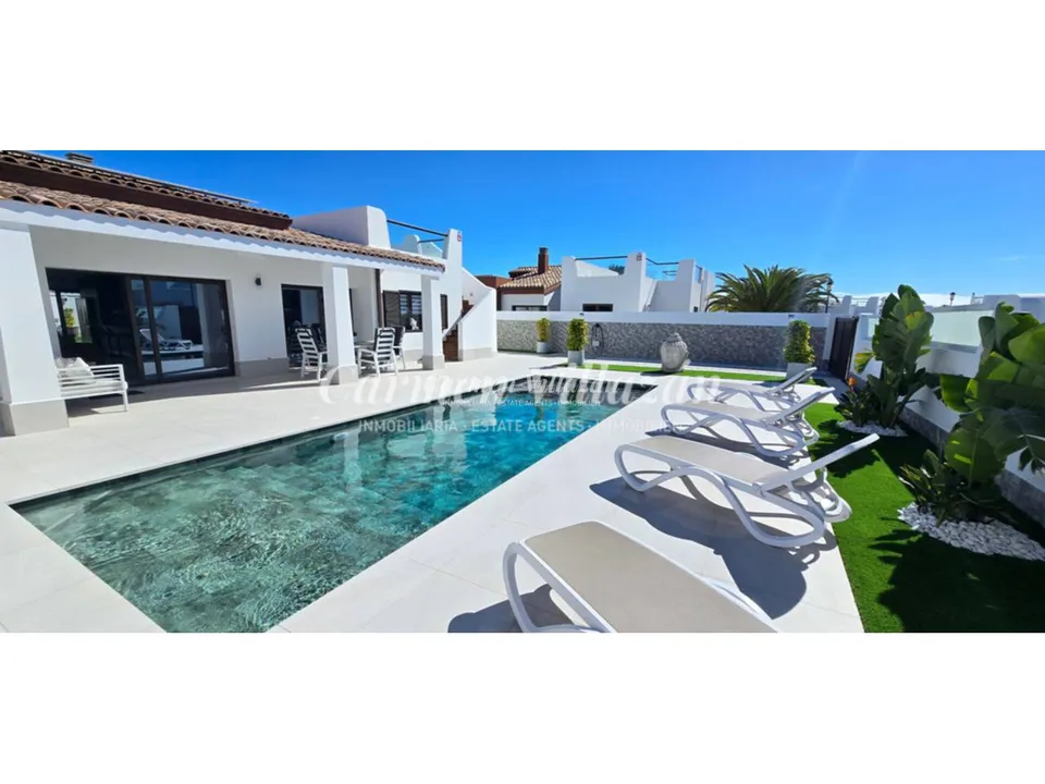 Villa i Castillo De Caleta Fuste, Fuerteventura - foto 1