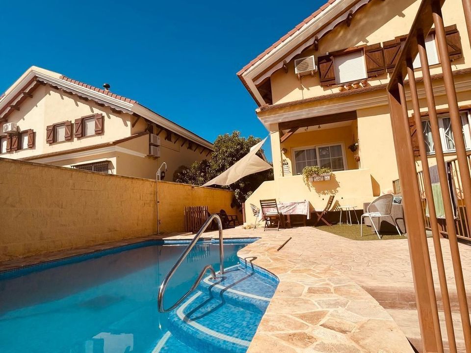 Villa i Alhaurin De La Torre, Malaga - foto 1