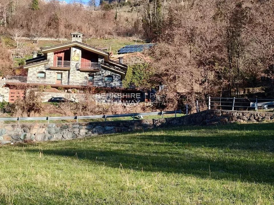 Helårsgrund i Quart, Aosta Valley - foto 1