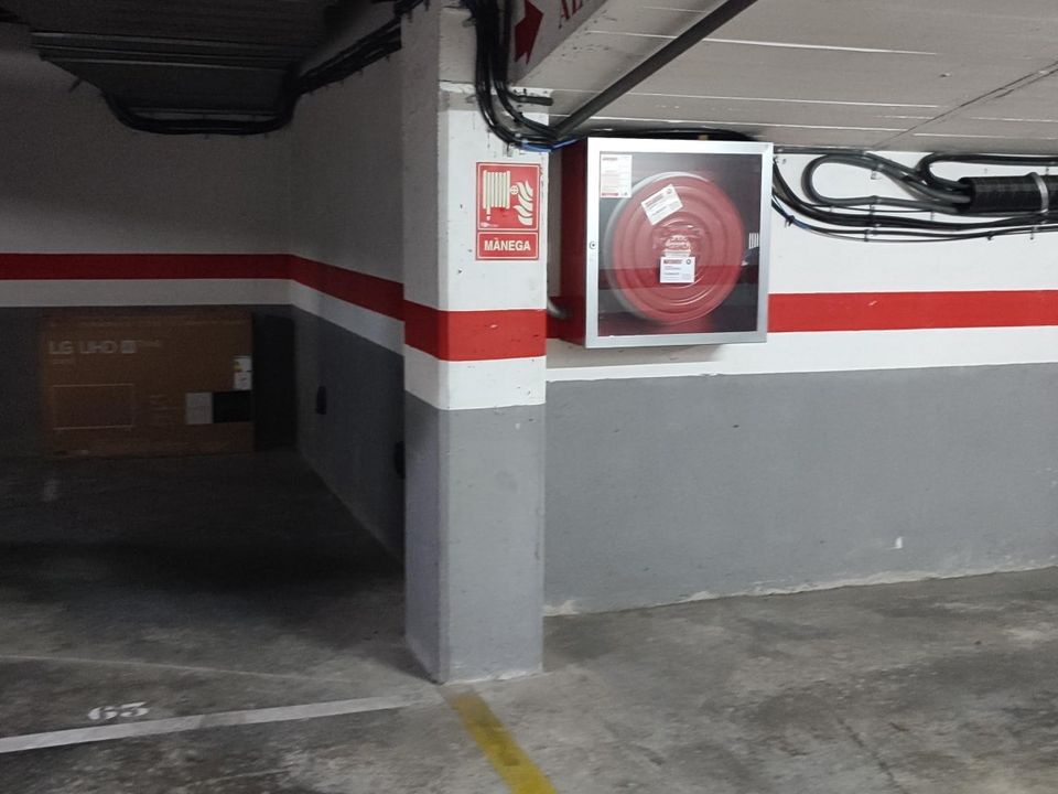 Garage i Barcelona, Barcelona - foto 2