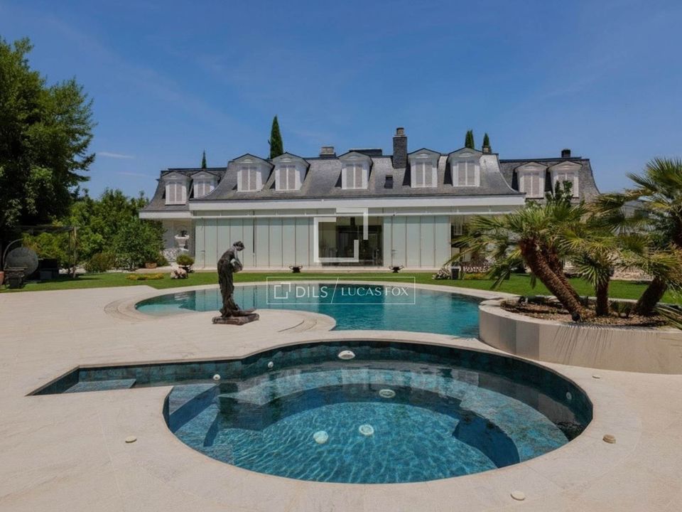 Villa i Pozuelo De Alarcon, Madrid - foto 1