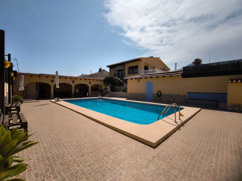 Villa i La Nucia, Alicante - foto 1