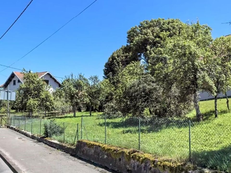 Helårsgrund i Valdahon, Doubs - foto 2