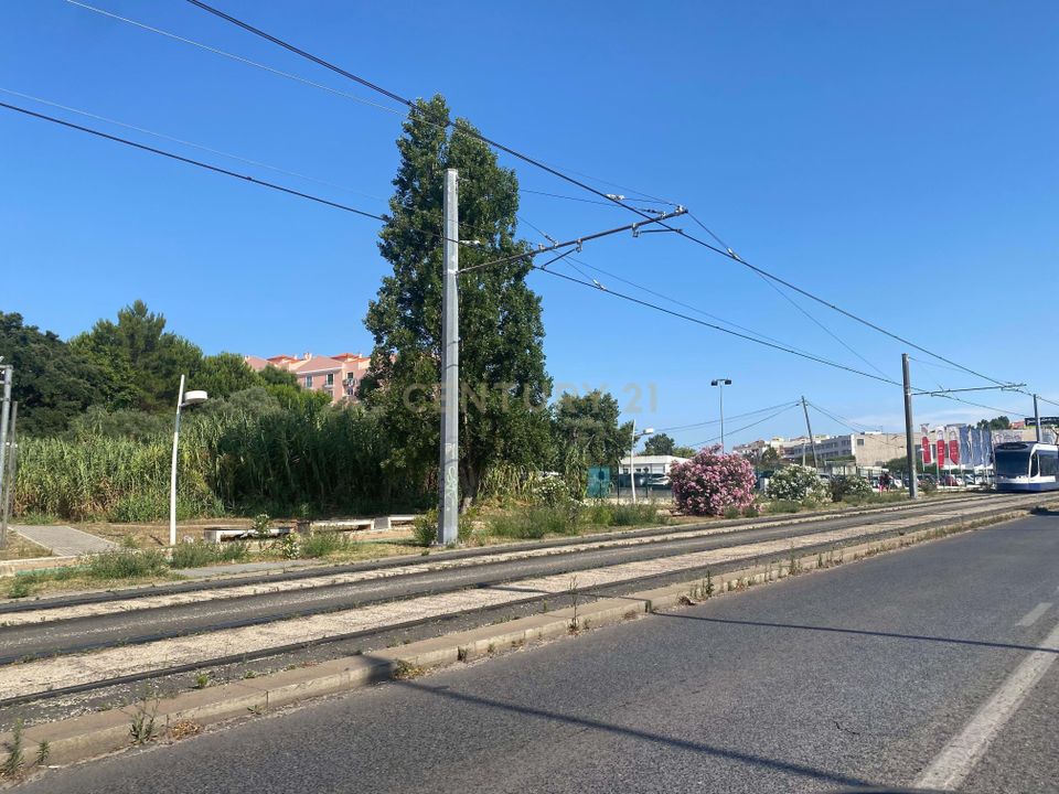 Helårsgrund i Laranjeiro, Setubal - foto 1