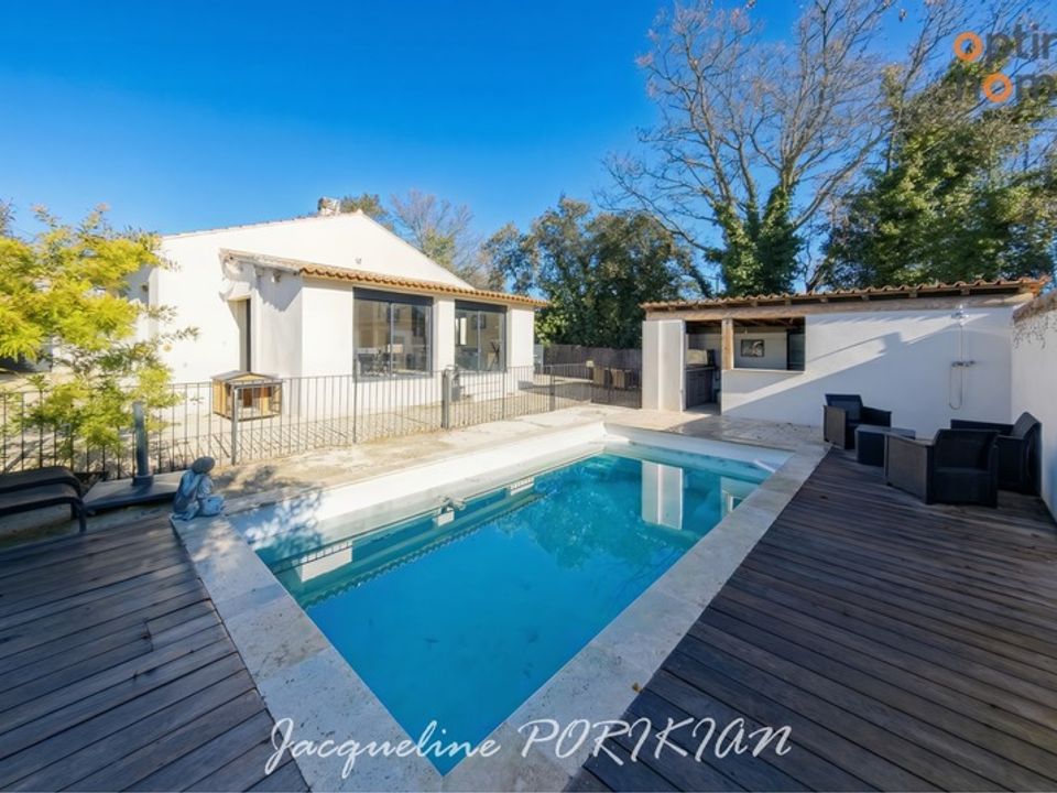 Villa i La Motte-D'Aigues, Vaucluse - bilde 1