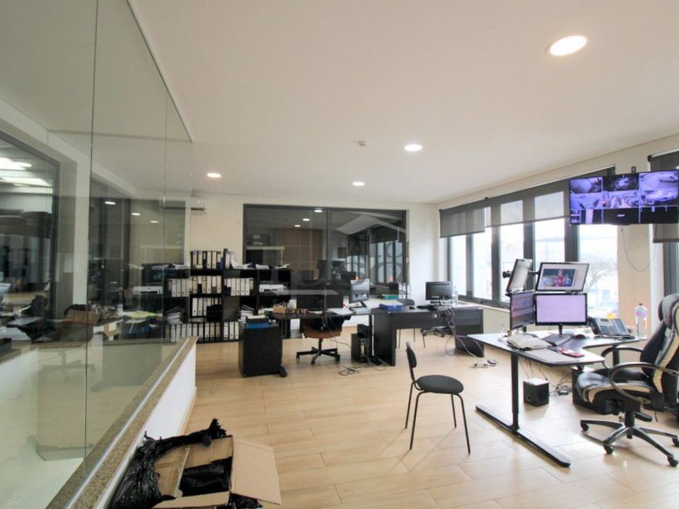 Propiedad comercial en Valongo, Porto - foto 2
