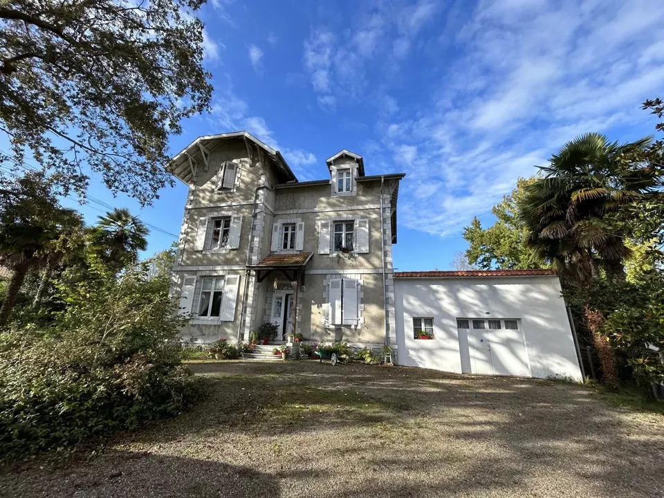 Villa i Salies-de-Bearn, Pyrenees-Atlantiques - bilde 1