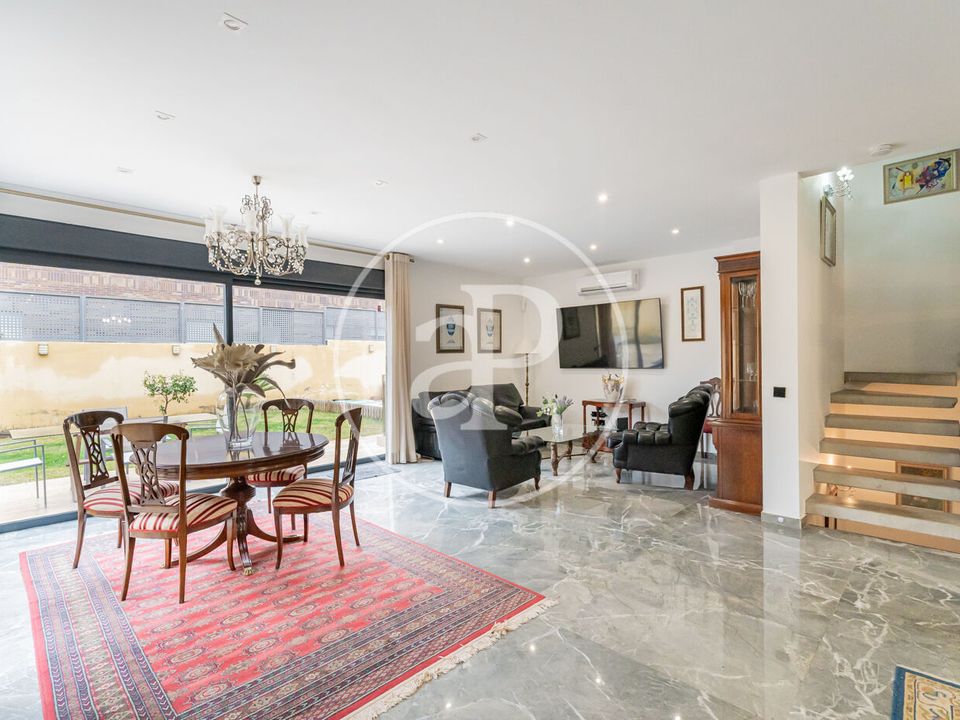 Villa i Pozuelo De Alarcon, Madrid - foto 1