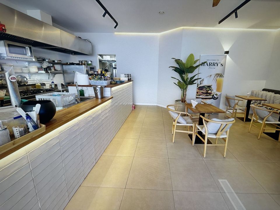 L'establiment comercial a Puerto Banus, Malaga - foto 4
