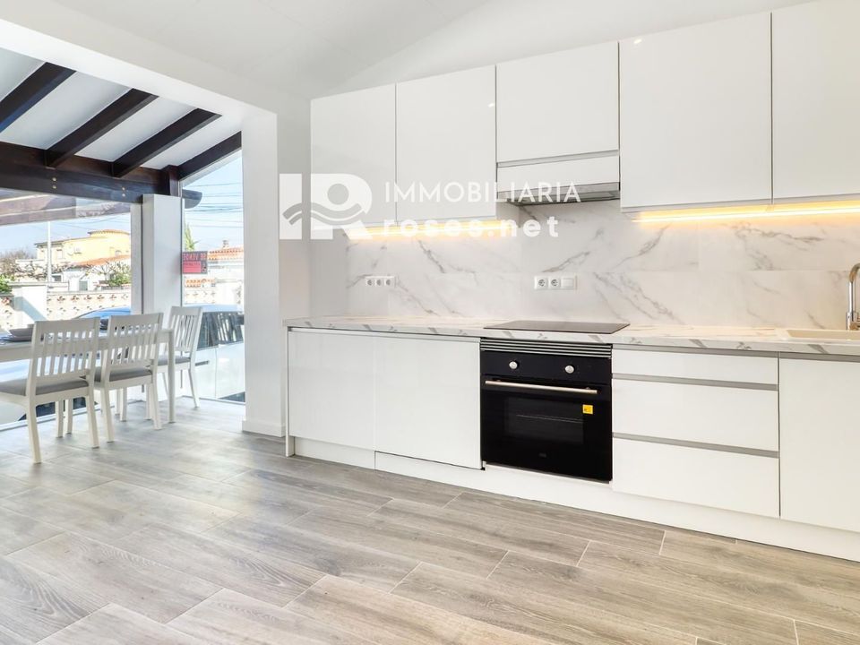 Villa i Empuriabrava, Gerona - foto 1