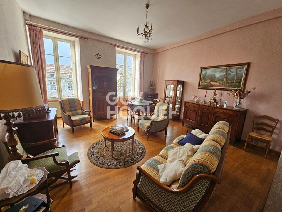 Landsbyhus i Fontenay-le-Comte, Vendee - foto 1