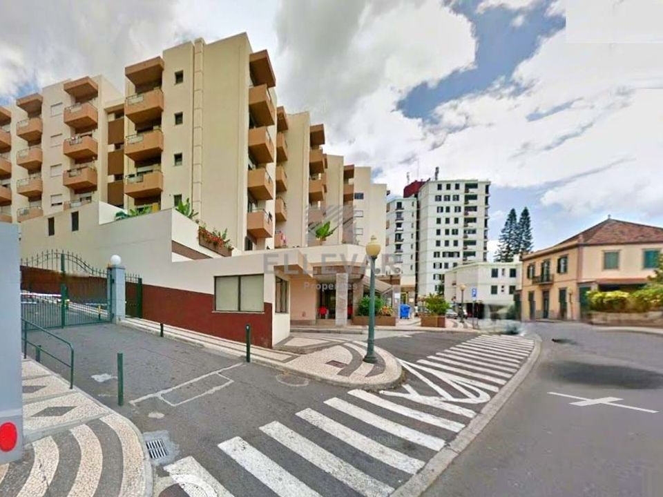 Garagem em Funchal, Madeira - foto 1