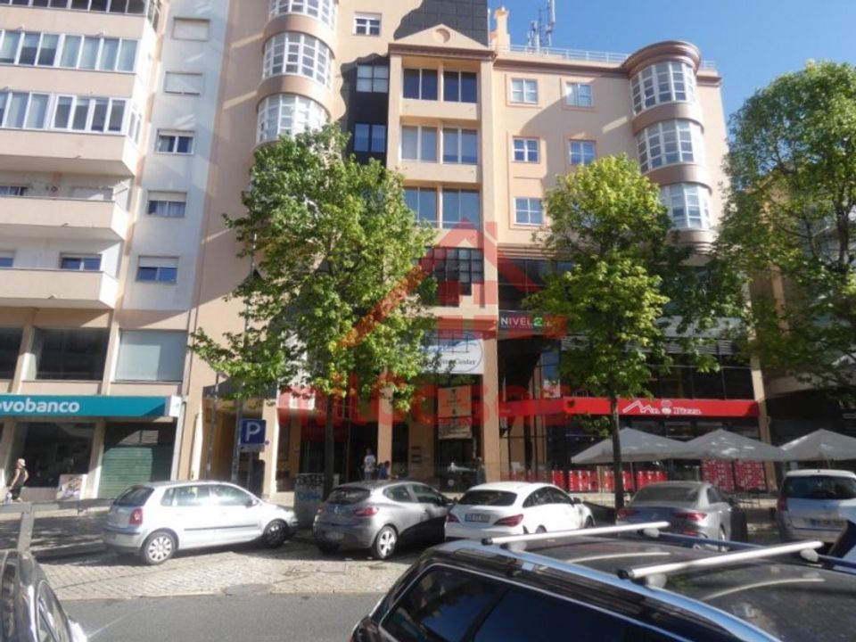 Parkeringsplads i Matacaes, Lisbon - foto 1
