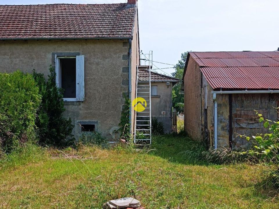 Villa in Cosne-d'Allier, Allier - photo 1