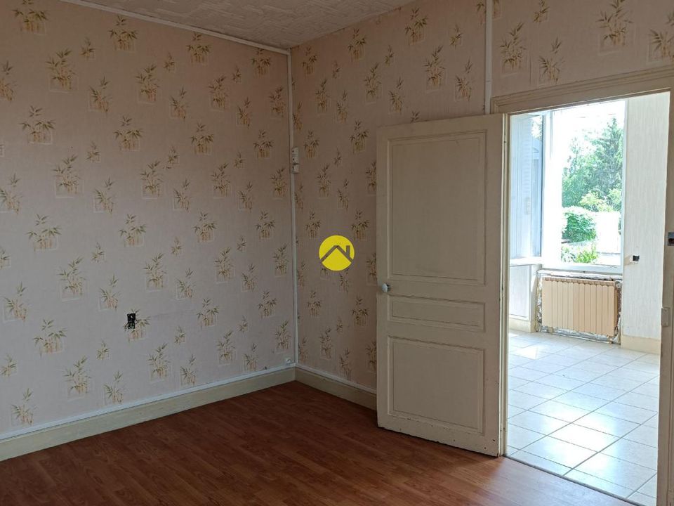 Villa in Cosne-d'Allier, Allier - photo 2