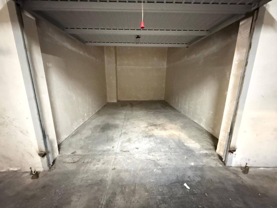 Parkeringsplads i San Nicola la Strada, Caserta - foto 1