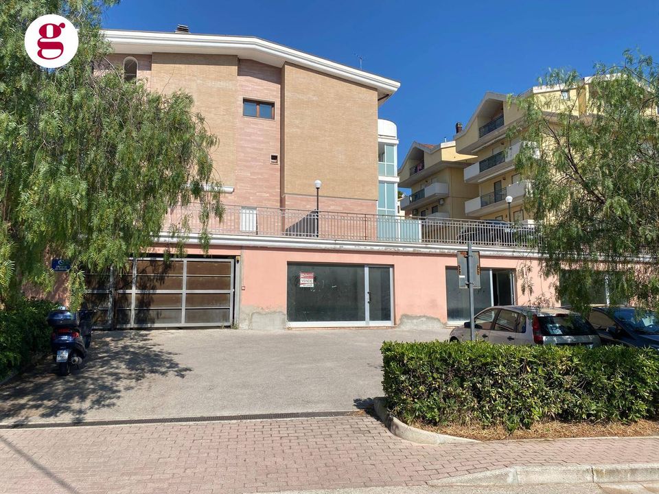 Erhvervsejendom i Vasto, Chieti - foto 2