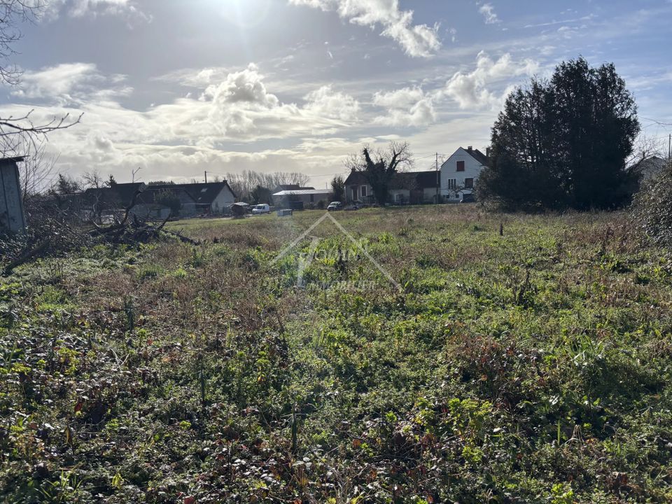 Helårsgrund i Étroussat, Allier - foto 1