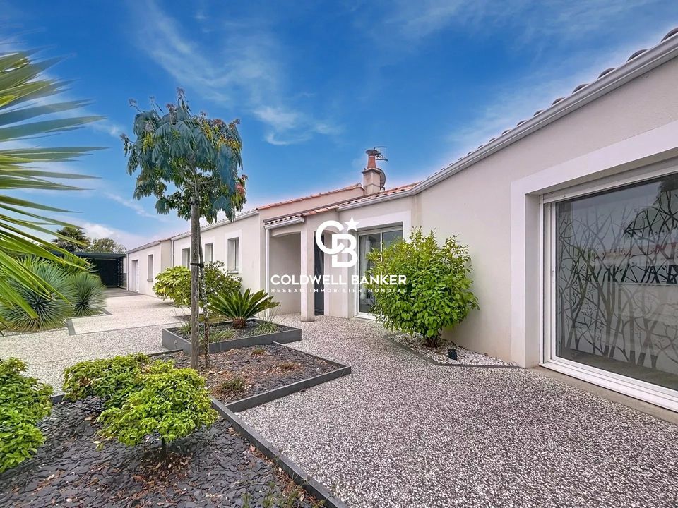 Villa - Longeville-sur-Mer, Vendee - photo 1
