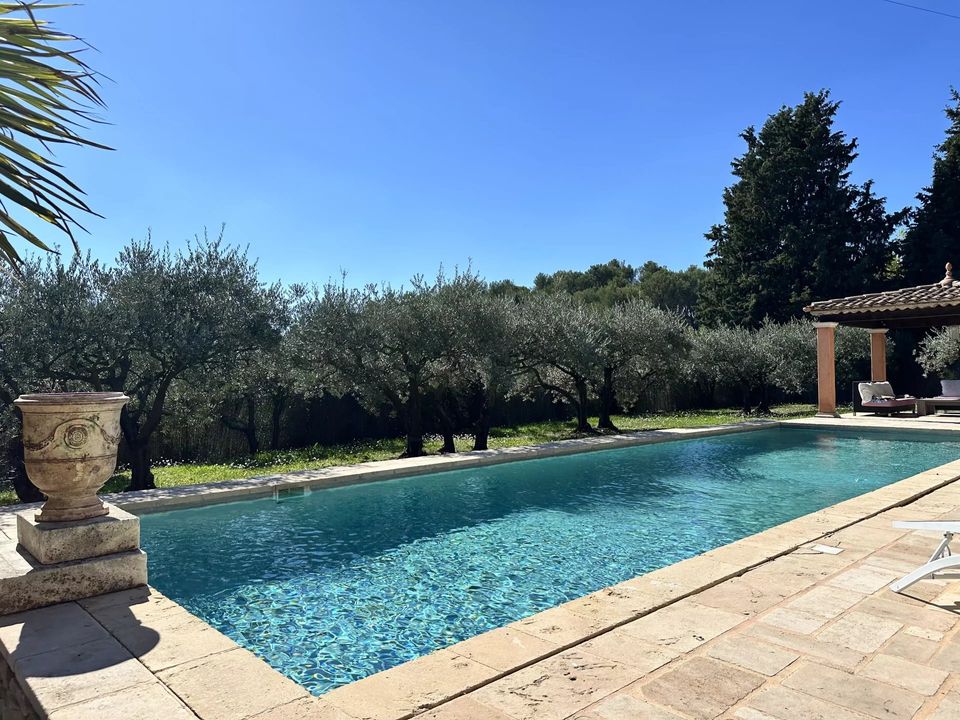 Villa i Fuveau, Bouches-du-Rhone - foto 1