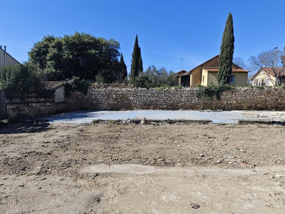 Helårsgrund i Nimes, Gard - foto 1