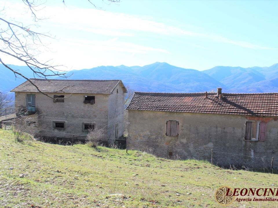 Landejendom i Pontremoli, Massa and Carrara - foto 1