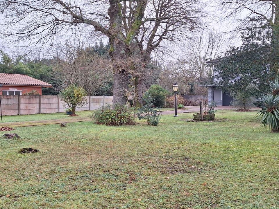 Helårsgrund i Pessac, Gironde - foto 2