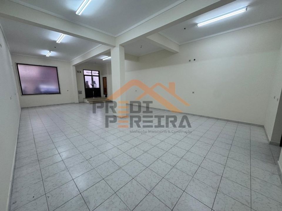 Erhvervsejendom i Cacem, Lisbon - foto 2