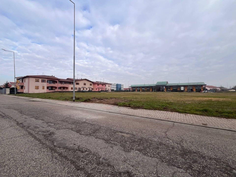 Helårsgrund i Curtatone, Mantua - foto 3