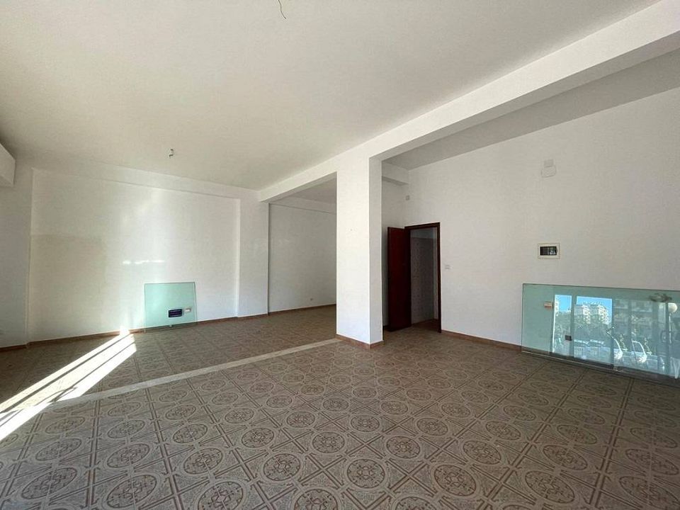 L'establiment comercial a Palermo, Palermo - foto 2