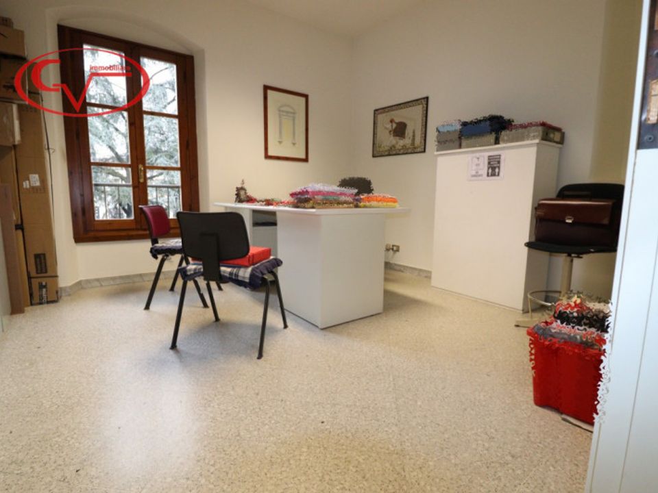 Erhvervsejendom i Montevarchi, Arezzo - foto 5