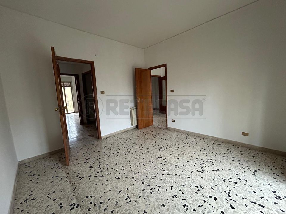 Lejlighed i Caltanissetta, Caltanissetta - foto 4