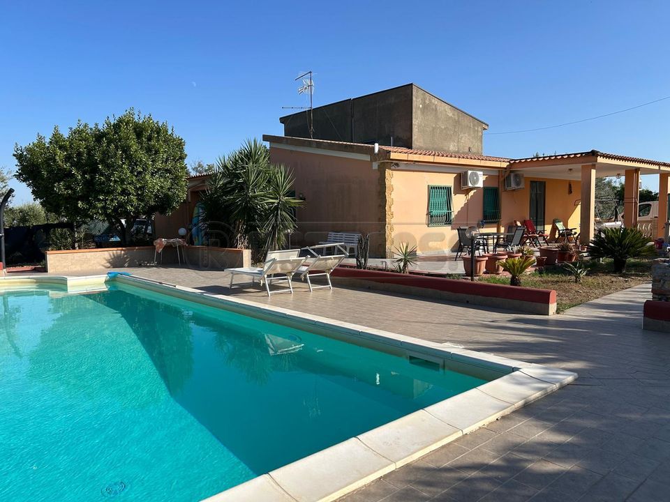 Villa i Caltanissetta, Caltanissetta - foto 1