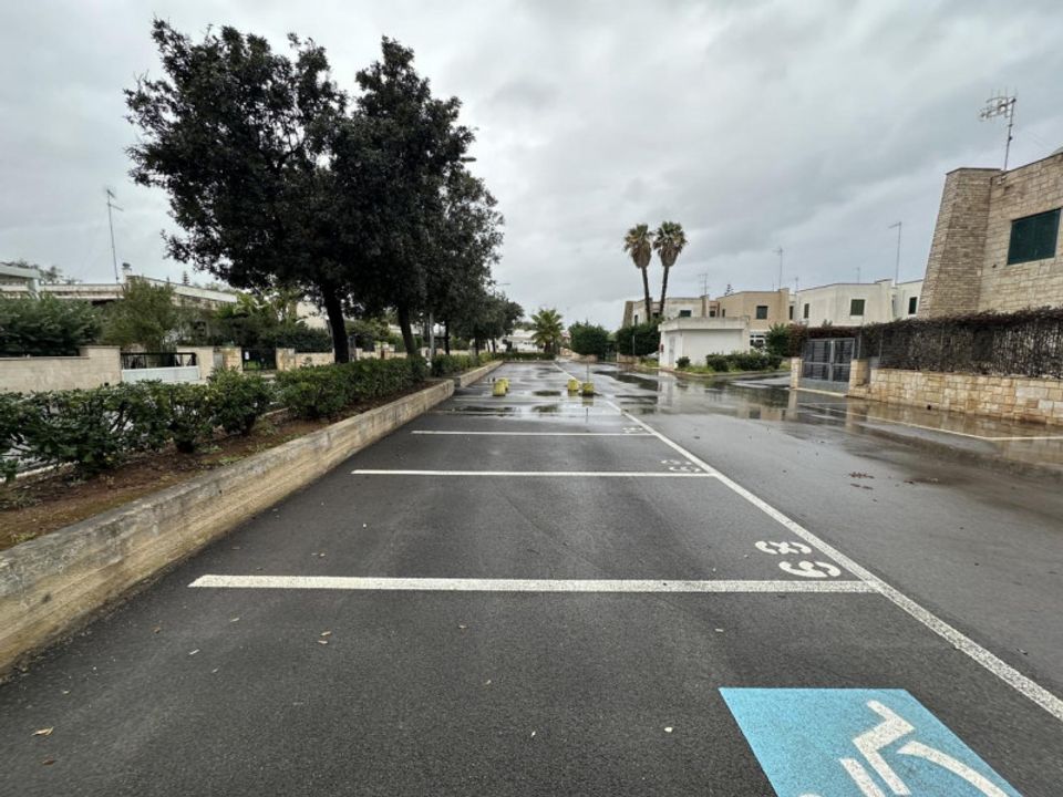 Parkeringsplads i Carovigno, Brindisi - foto 3