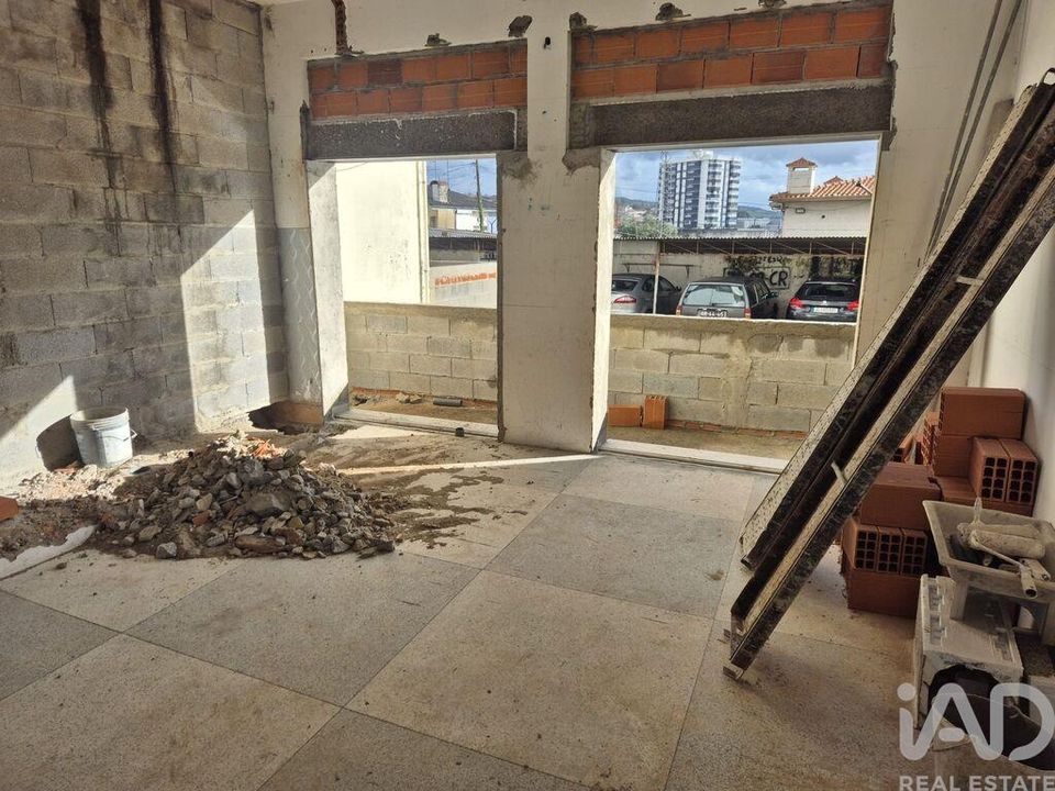 Erhvervsejendom i Trofa, Porto - foto 1