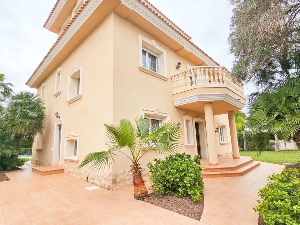 Villa a Cabo Roig, Alicante - foto 1