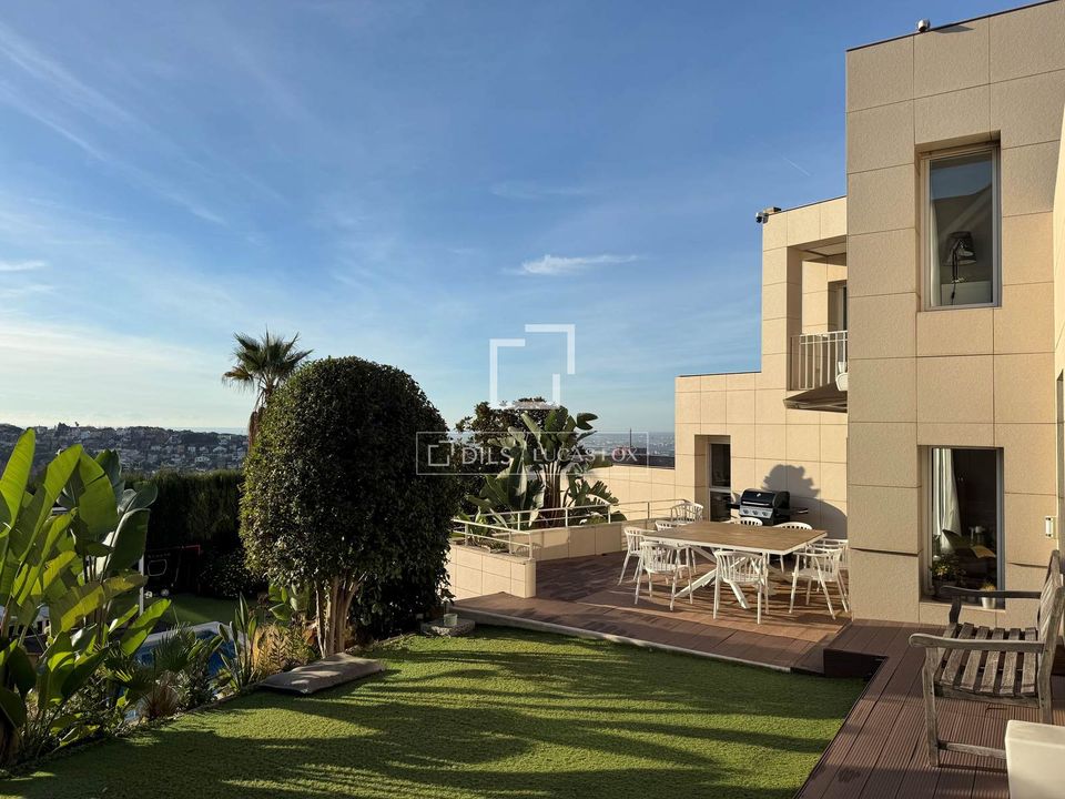 Villa i Sant Just Desvern, Barcelona - foto 1
